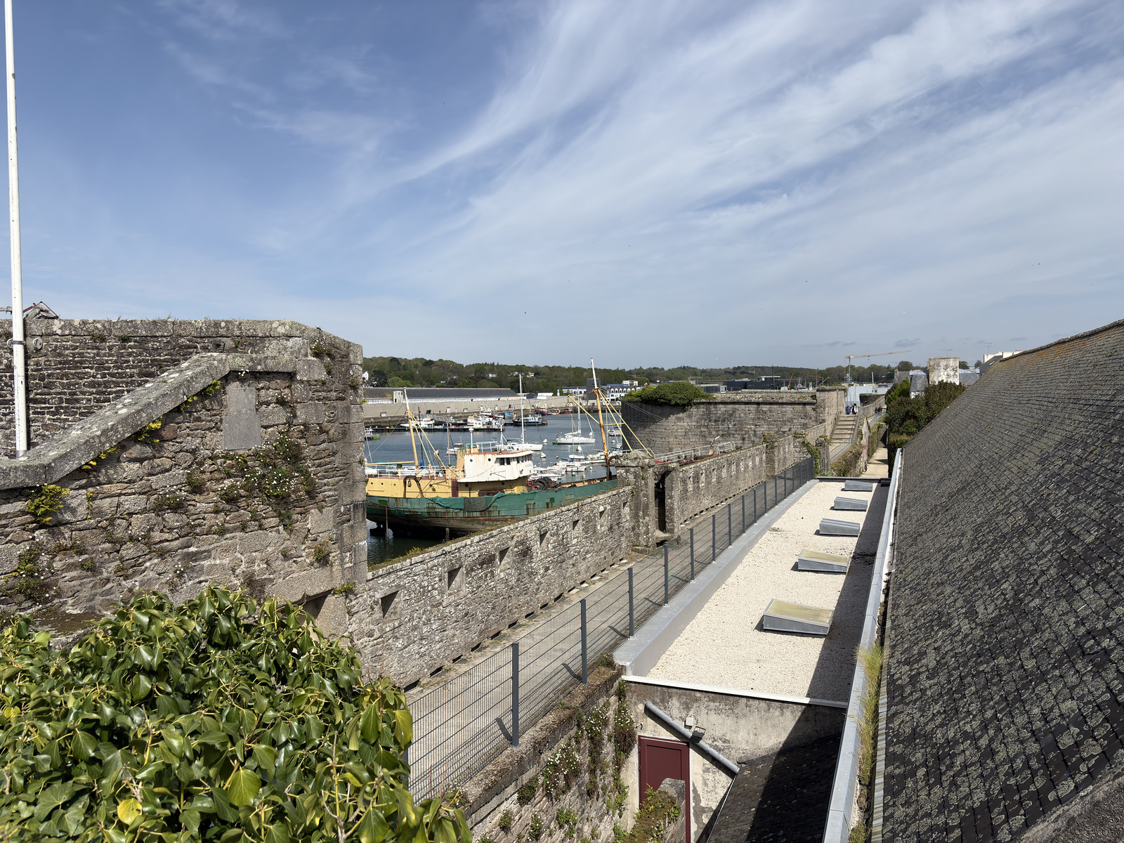 Picture France Concarneau Ville close 2026-04 109 - Randonee Ville close