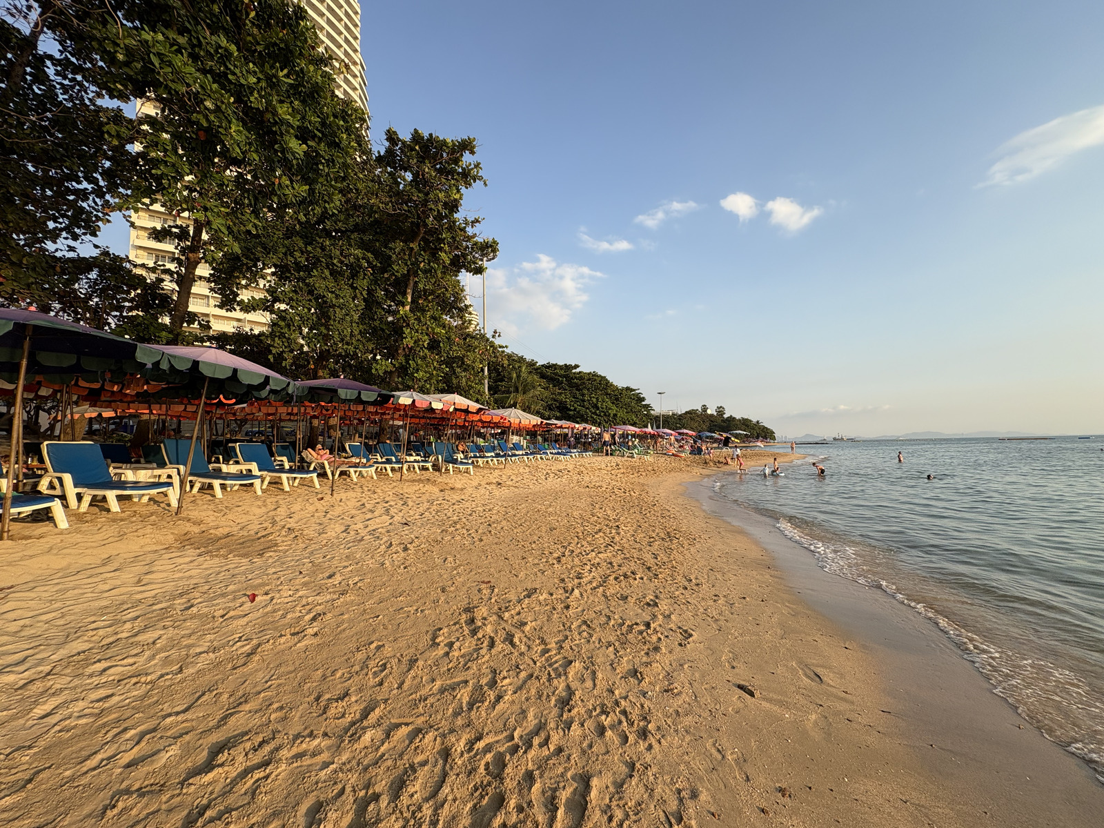Picture Thailand Pattaya Dongtan beach 2025-12 10 - Pictures Dongtan beach