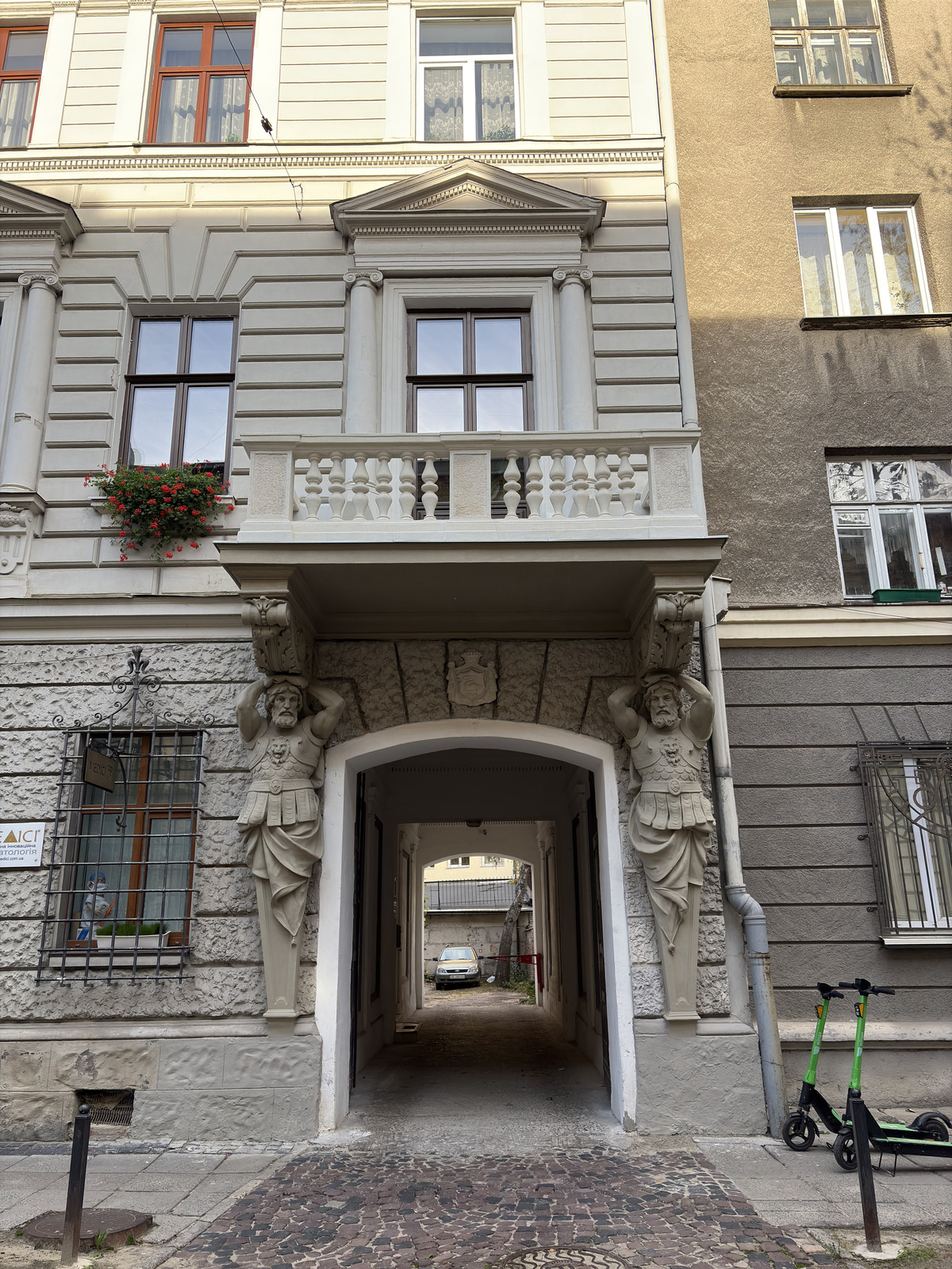 Picture Ukraine Lviv 2024-10 27 - Pictures Lviv