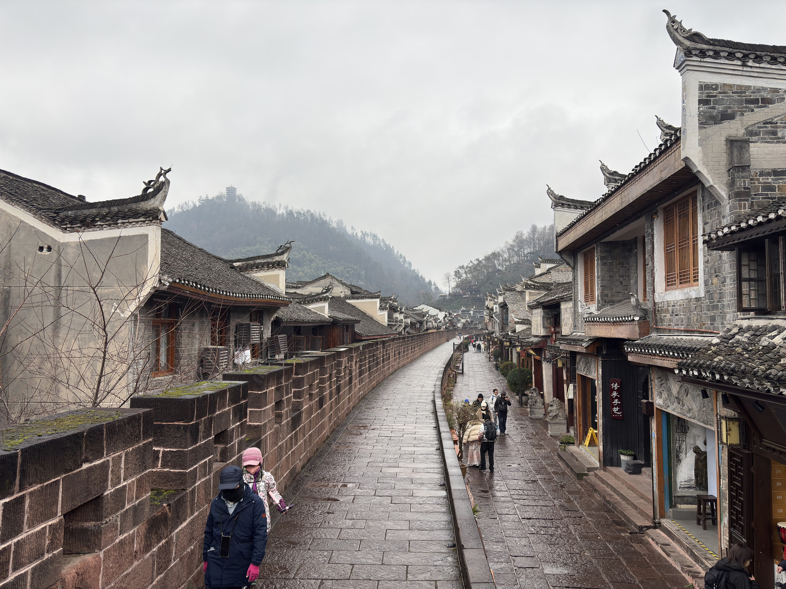Picture China Fenghuang Ancient City 2026-01 18 - Store Fenghuang Ancient City