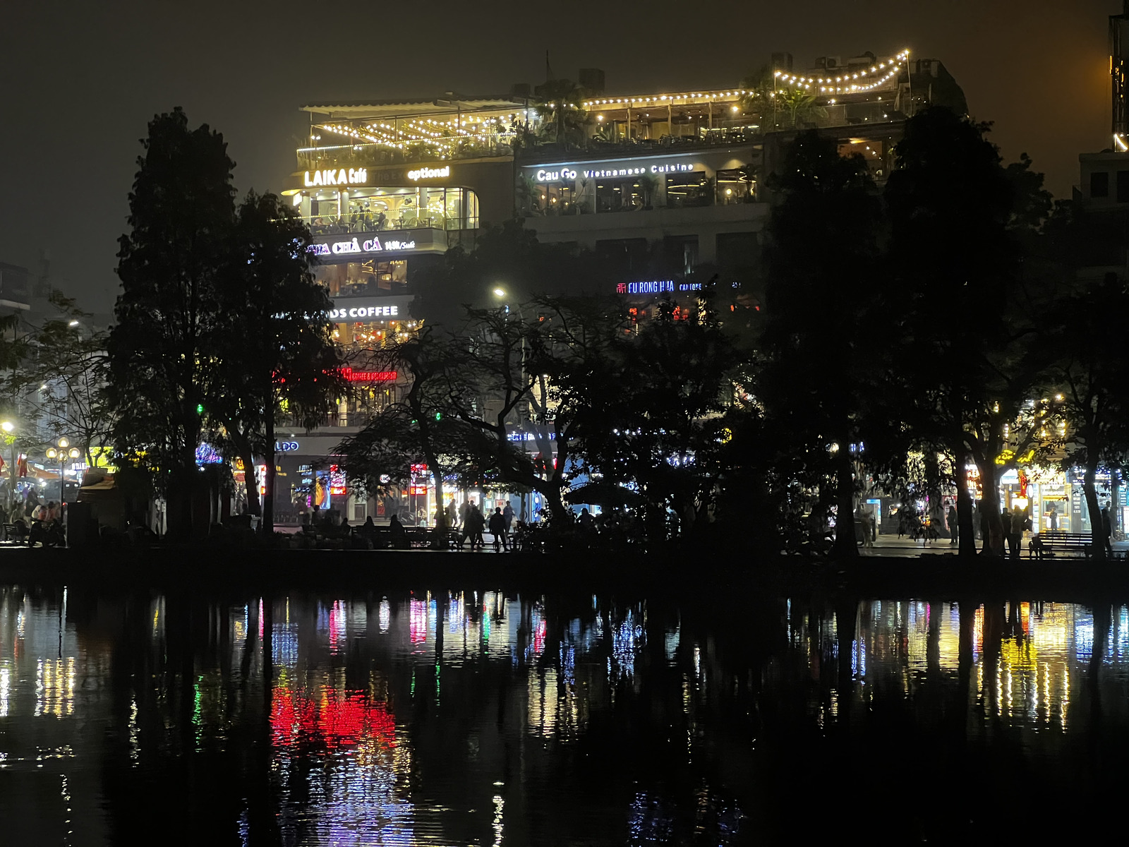 Picture Vietnam Hanoi Hoan Kiem Lake 2024-01 45 - Road Map Hoan Kiem Lake