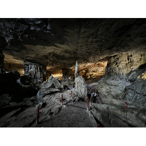 Picture Vietnam Ha Long Bay Sung Sot Cave 2024-01 50 - Road Sung Sot Cave