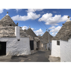 Picture Italy Alberobello 2024-09 81 - Road Alberobello