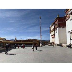 Picture China Shangri La 2026-01 225 - Road Shangri La