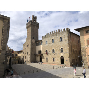 Picture Italy Arezzo 2024-09 31 - Shopping Mall Arezzo