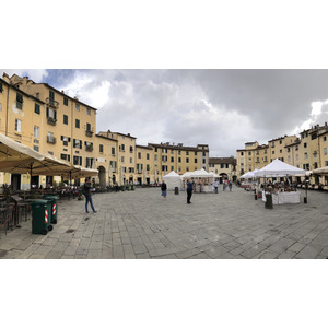 Picture Italy Lucques 2024-09 2 - Shopping Mall Lucques