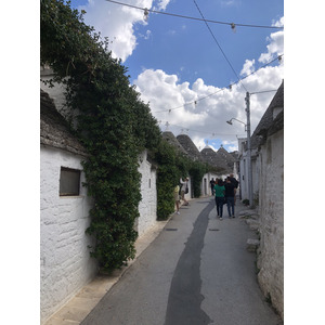 Picture Italy Alberobello 2024-09 94 - Road Alberobello