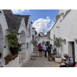 Picture Italy Alberobello 2024-09 133 - Store Alberobello
