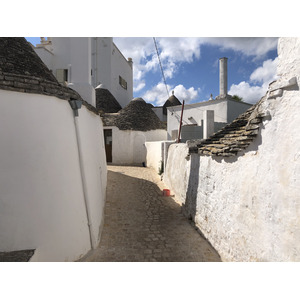 Picture Italy Alberobello 2024-09 50 - Store Alberobello