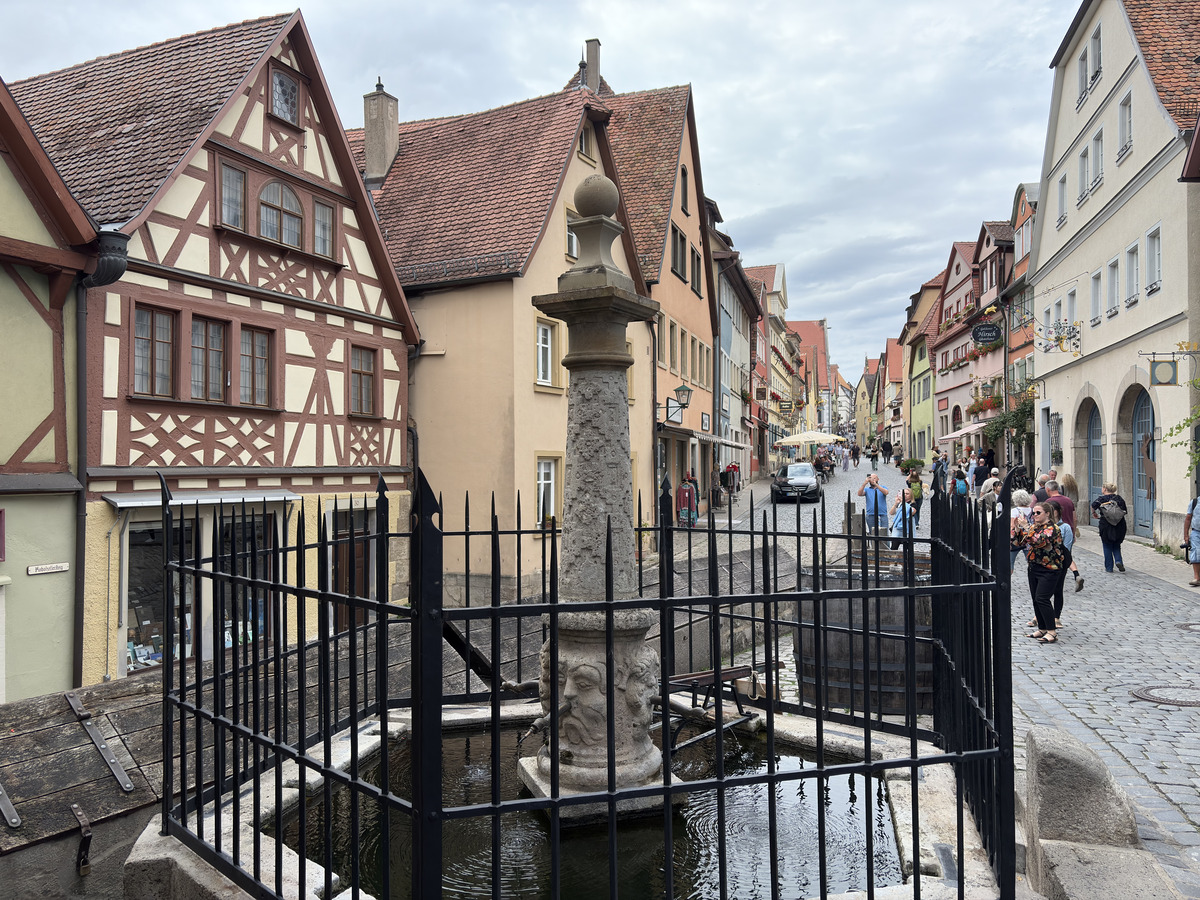 Picture Germany Rothenburg ob der Tauber⁩ 2025-09 83 - Street Rothenburg ob der Tauber⁩