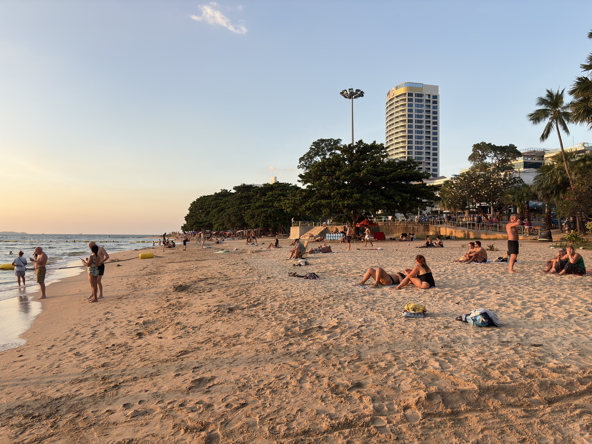 Picture Thailand Pattaya Dongtan beach 2025-12 1 - Rooms Dongtan beach
