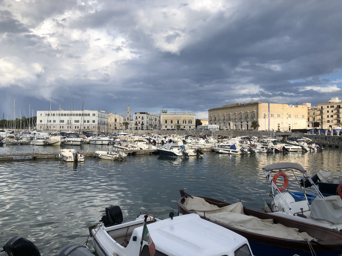 Picture Italy Trani 2024-09 39 - Night Trani
