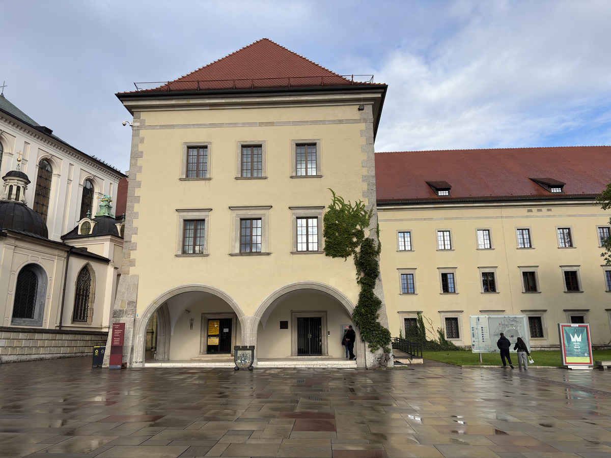 Picture Poland Krakow Wawel castle 2026-09 399