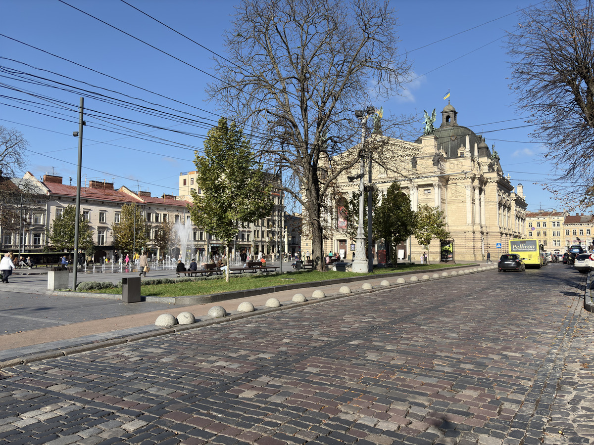 Picture Ukraine Lviv 2024-10 565 - Hotel Pools Lviv