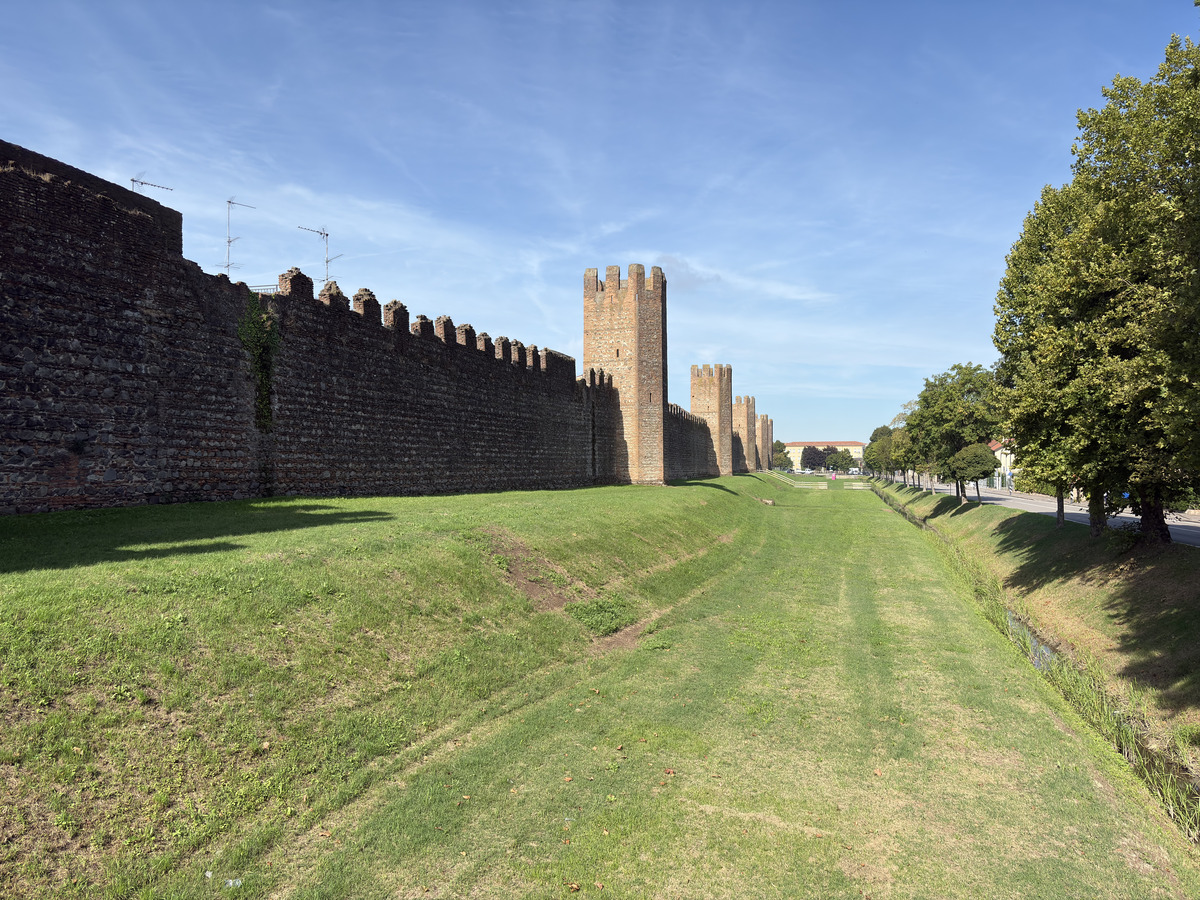 Picture Italy Montagnana 2025-09 7 - Monument Montagnana