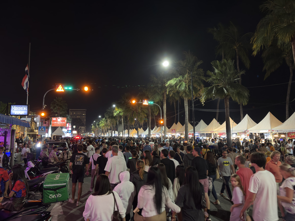 Picture Thailand Pattaya pattaya firework festival 2025-12 71 - Rentals pattaya firework festival