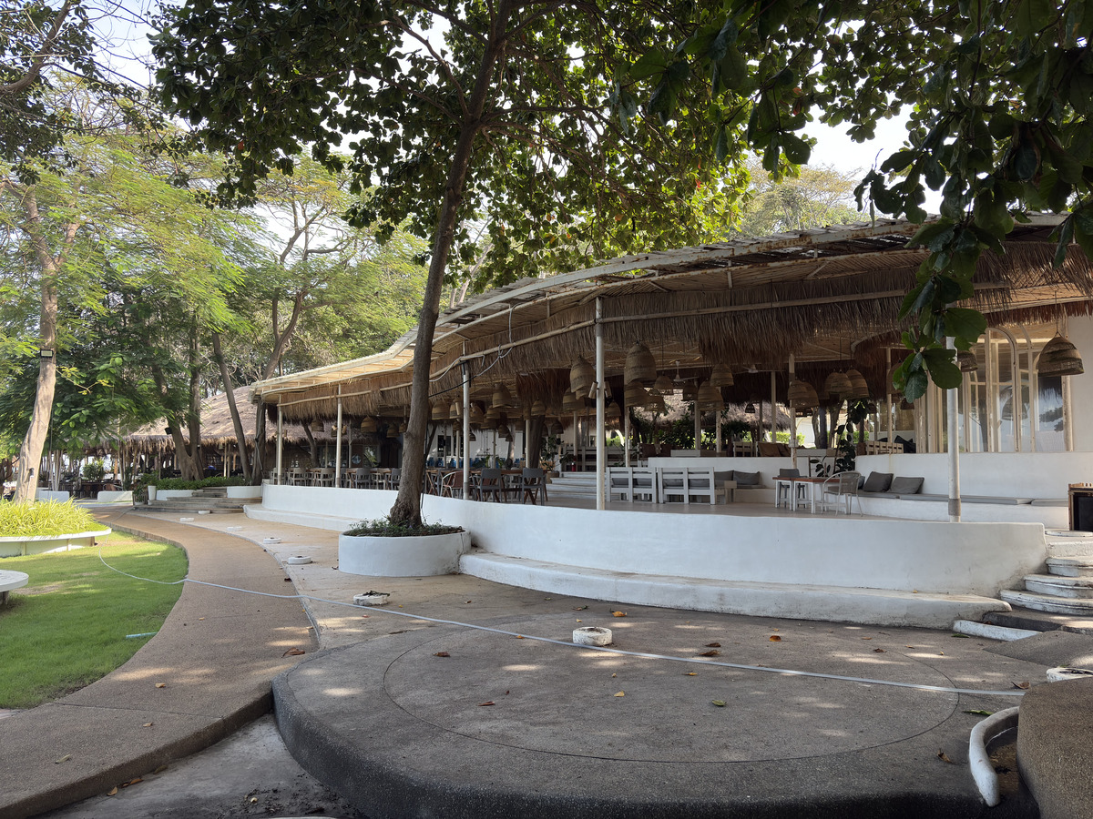 Picture Thailand Pattaya Oxygen Restaurant 2024-12 11 - Price Oxygen Restaurant