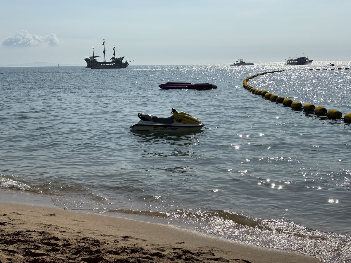 Picture Thailand Pattaya Dongtan beach 2025-12 23 - Resort Dongtan beach
