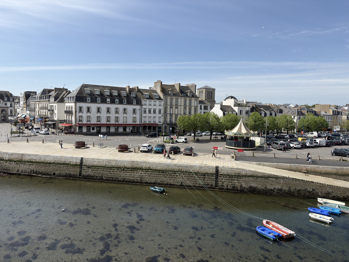 Picture France Concarneau Ville close 2026-04 37 - Shopping Ville close