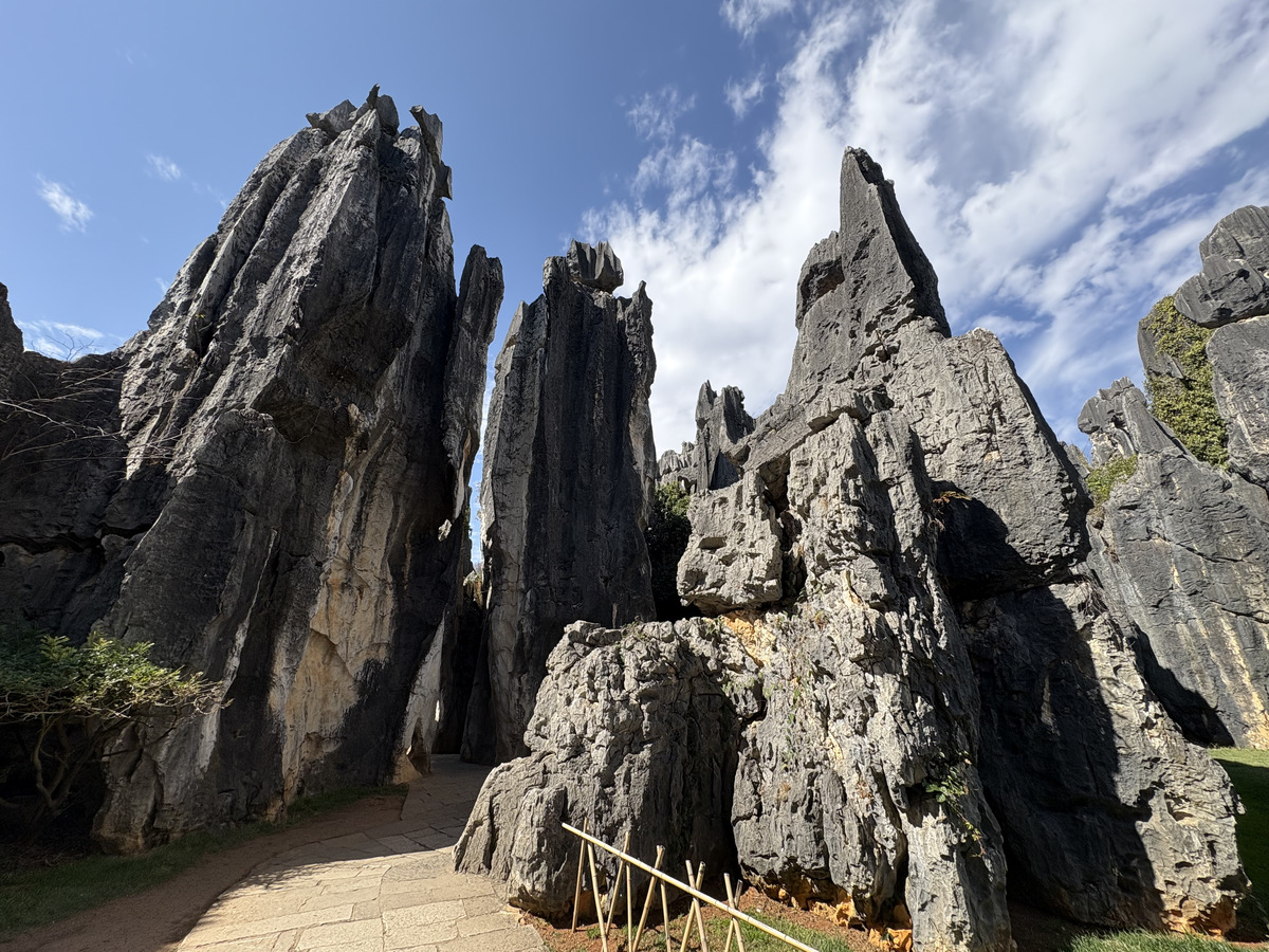 Picture China Shilin Stone Forest 2026-01 316 - Sunset Shilin Stone Forest