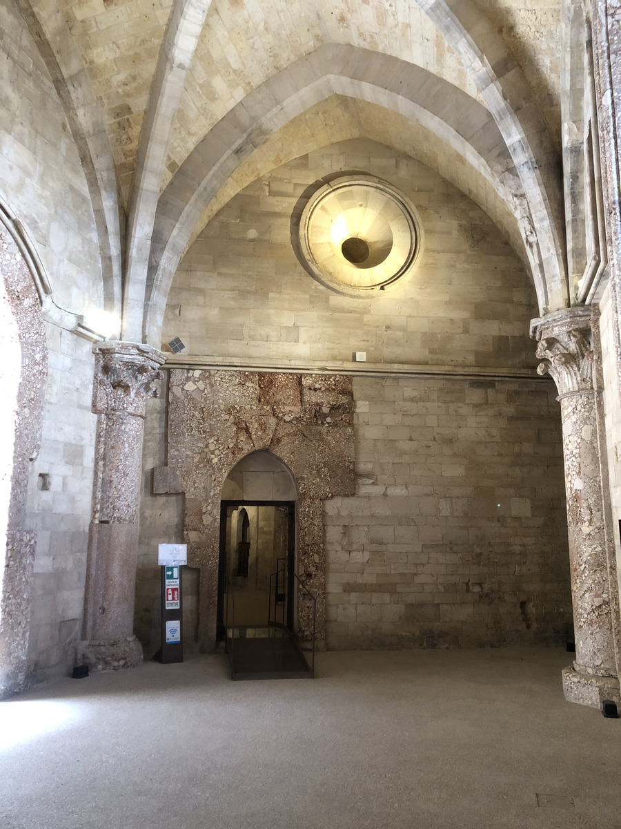 Picture Italy Castel del monte 2024-09 41 - Lakes Castel del monte