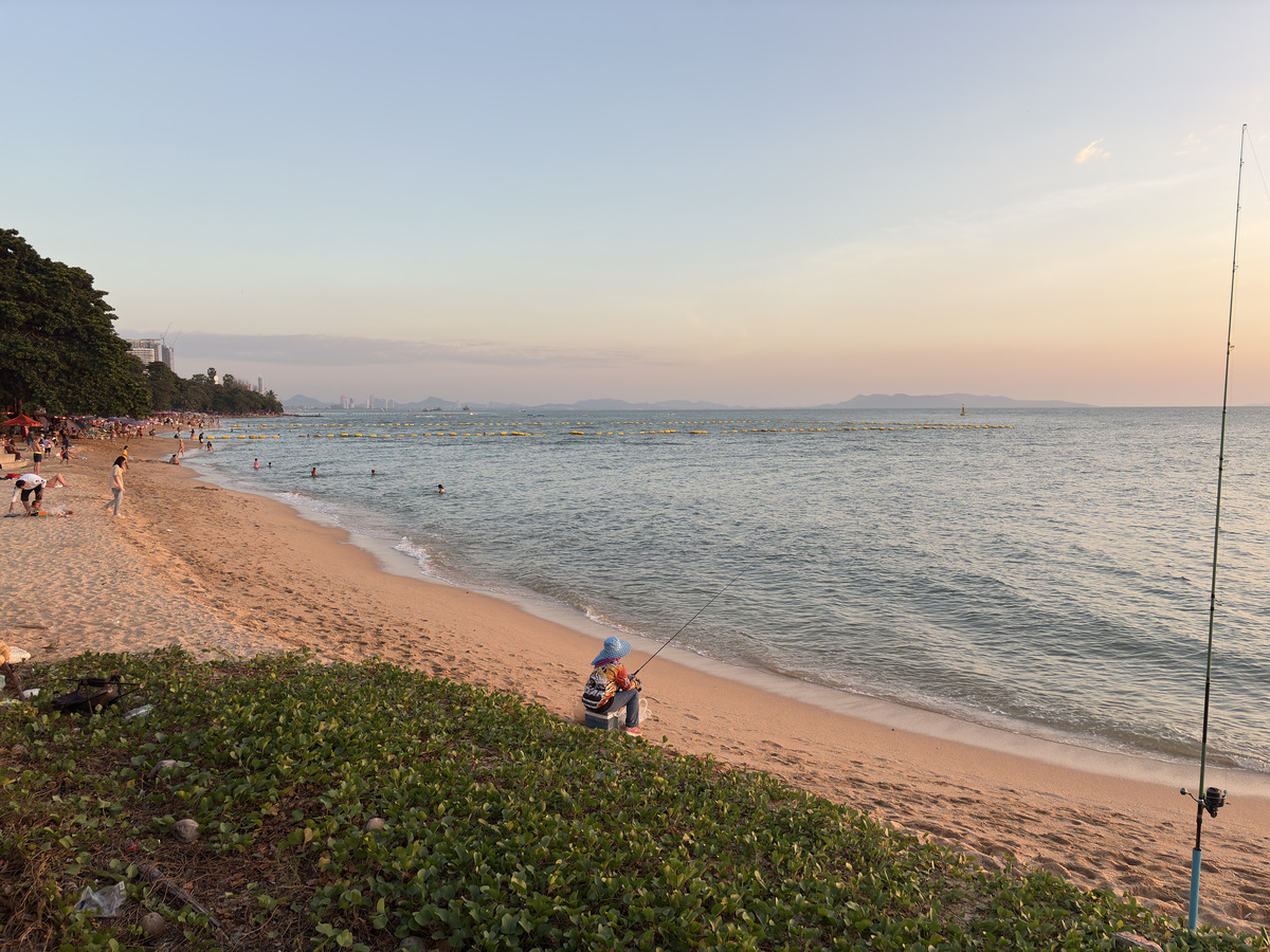 Picture Thailand Pattaya Dongtan beach 2025-12 36 - Accomodation Dongtan beach