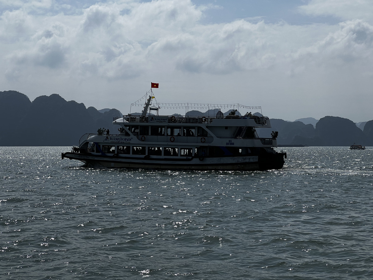 Picture Vietnam Ha Long Bay 2024-01 42 - City Ha Long Bay