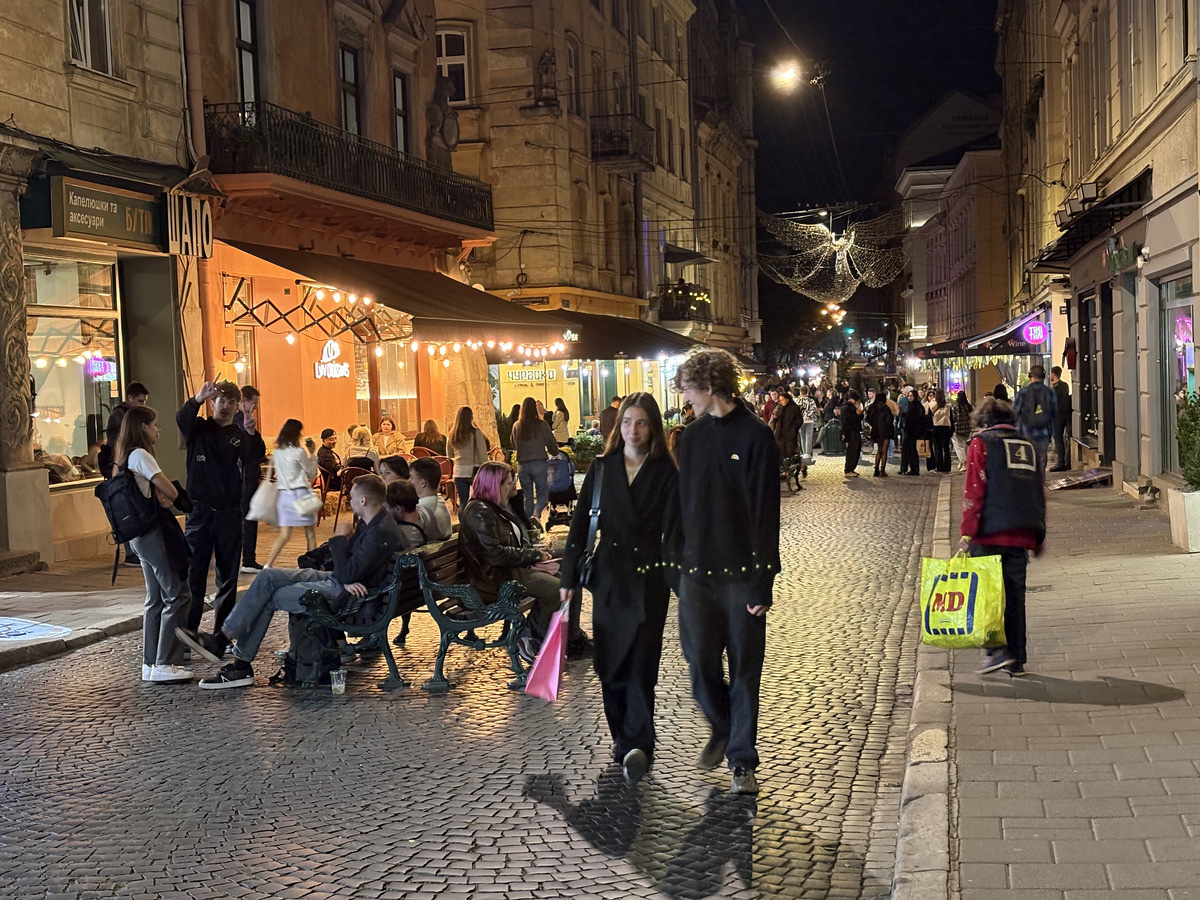 Picture Ukraine Lviv 2024-10 238 - Waterfalls Lviv