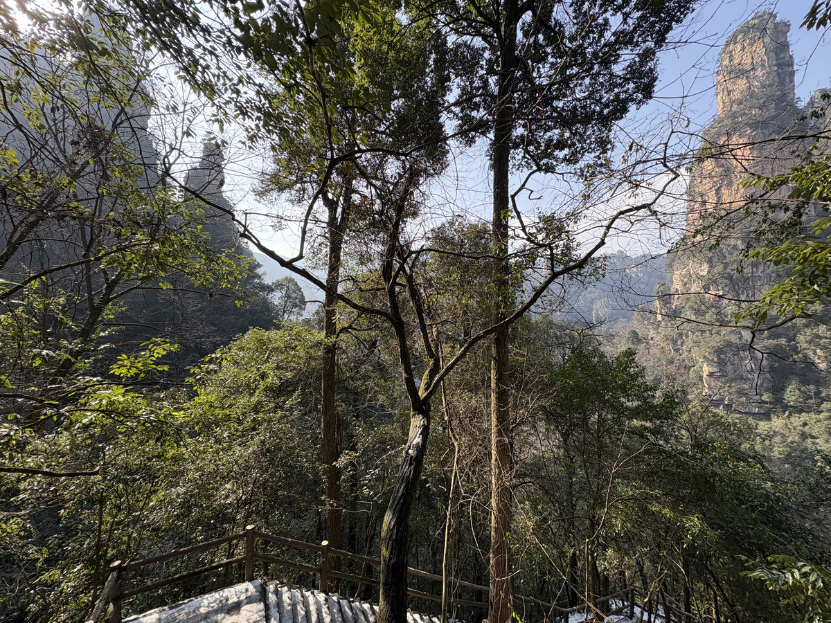 Picture China Zhangjiajie Tianzi Mountrain 2026-01 436 - Waterfall Tianzi Mountrain