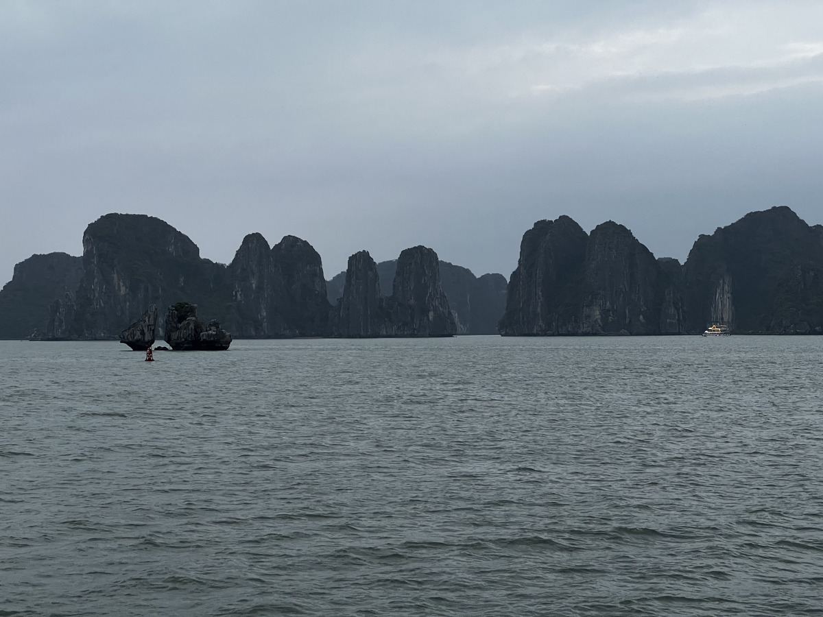 Picture Vietnam Ha Long Bay 2024-01 30 - Land Ha Long Bay