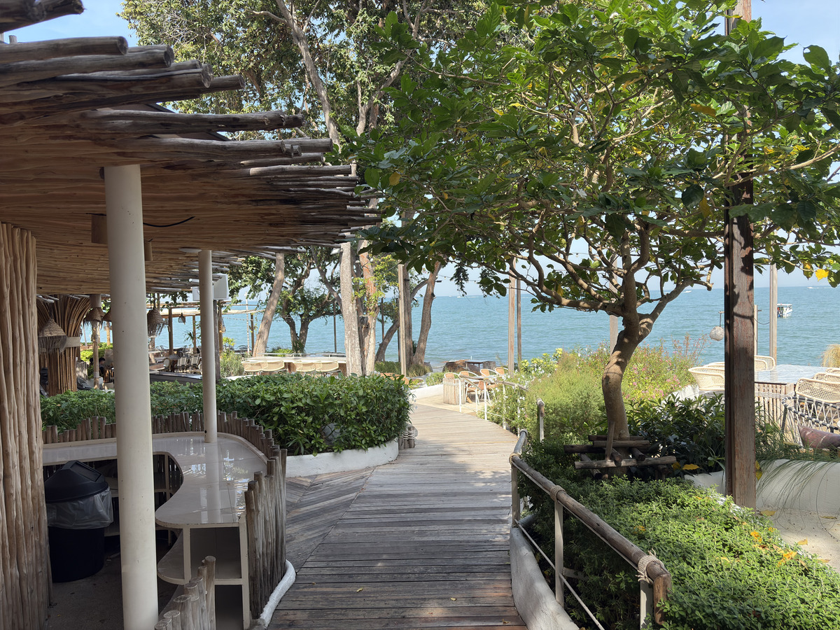 Picture Thailand Pattaya Oxygen Restaurant 2024-12 34 - City Sight Oxygen Restaurant