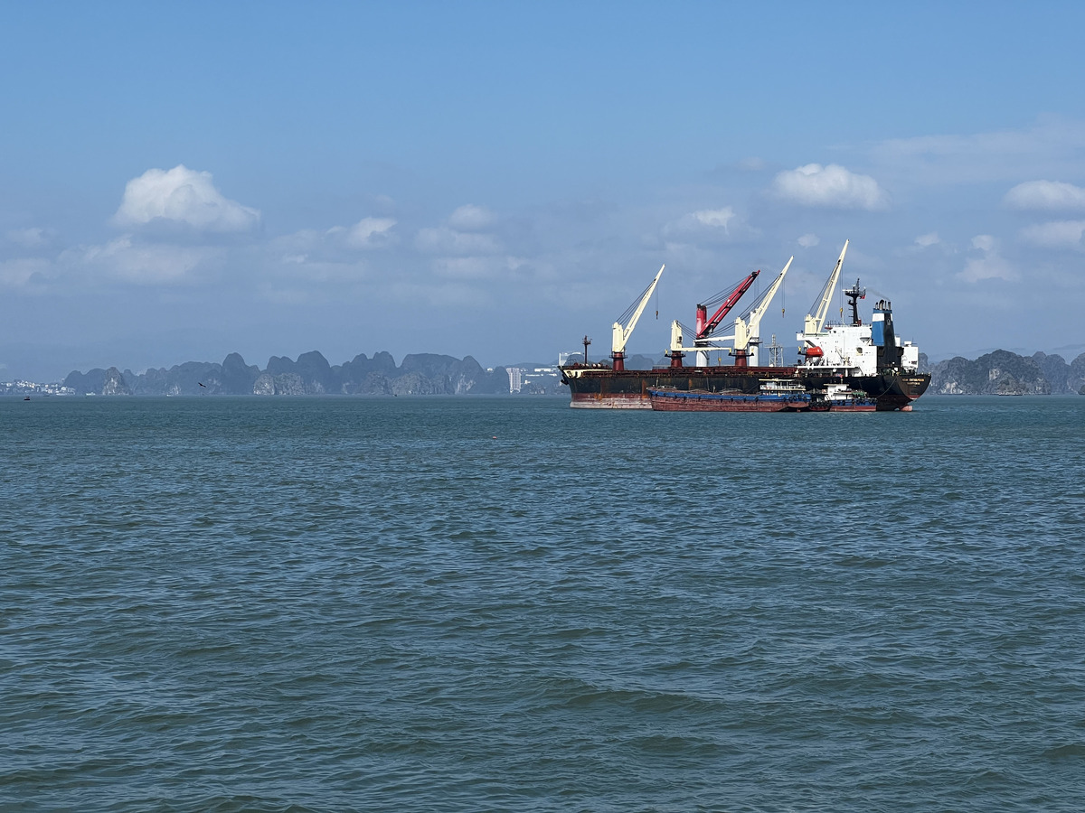 Picture Vietnam Ha Long Bay 2024-01 70 - Cost Ha Long Bay