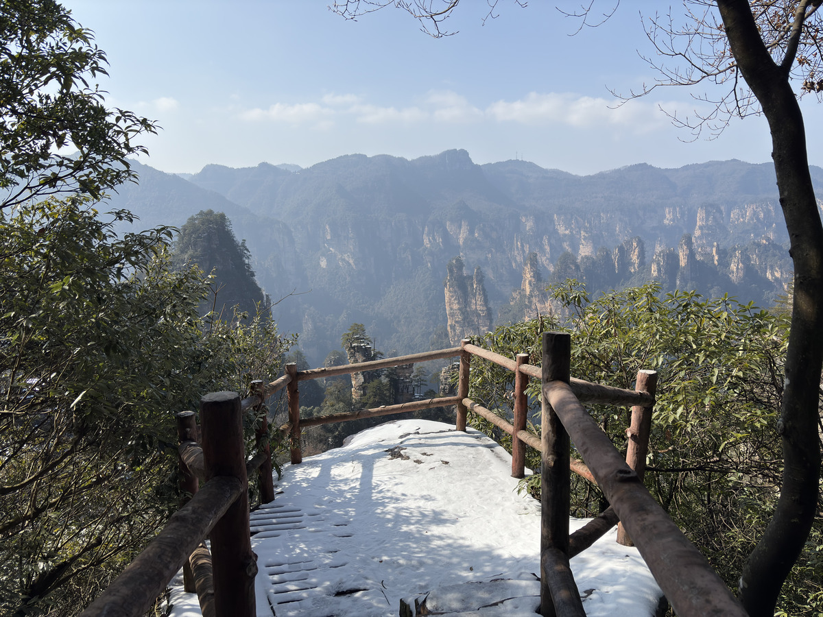 Picture China Zhangjiajie Tianzi Mountrain 2026-01 157 - Shopping Tianzi Mountrain