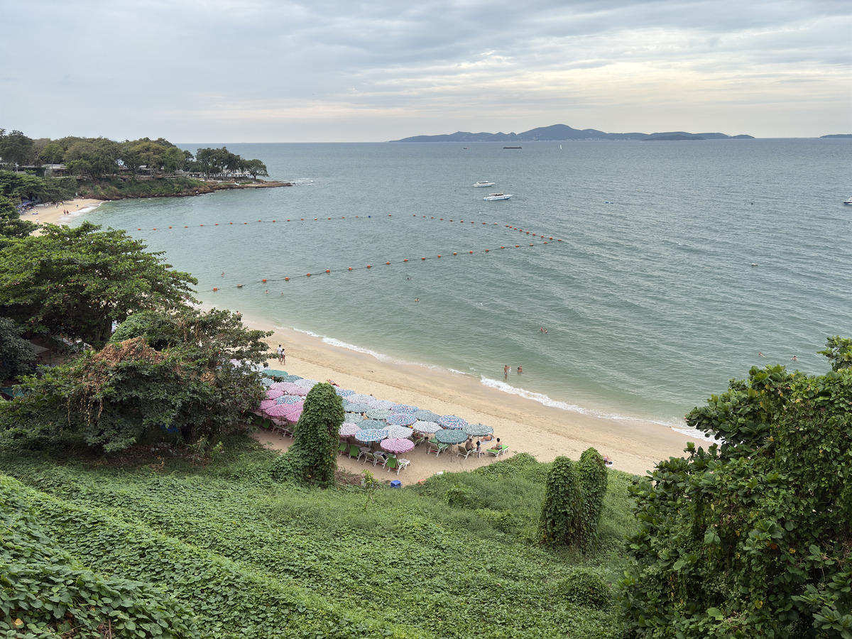 Picture Thailand Pattaya Oxygen Restaurant 2024-12 53 - Rain Season Oxygen Restaurant