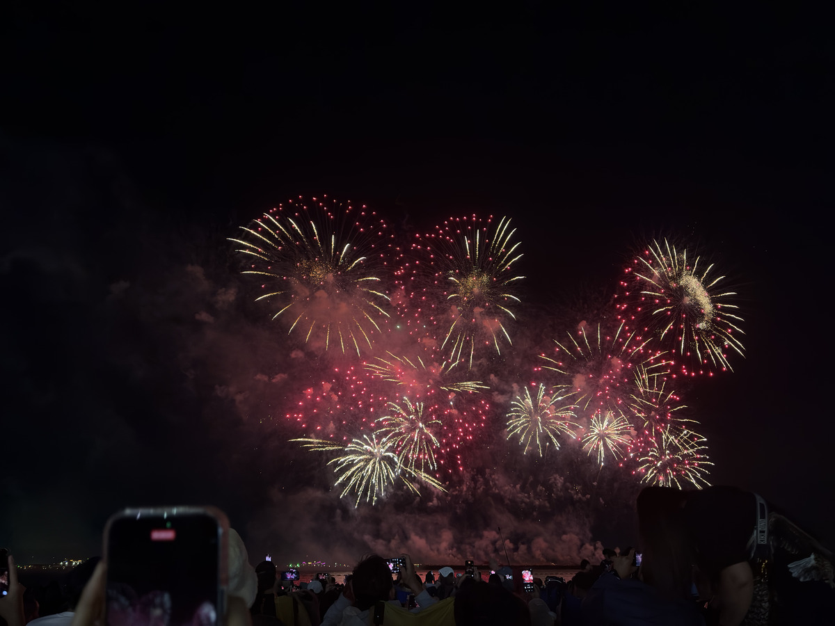 Picture Thailand Pattaya pattaya firework festival 2025-12 69 - Saving pattaya firework festival