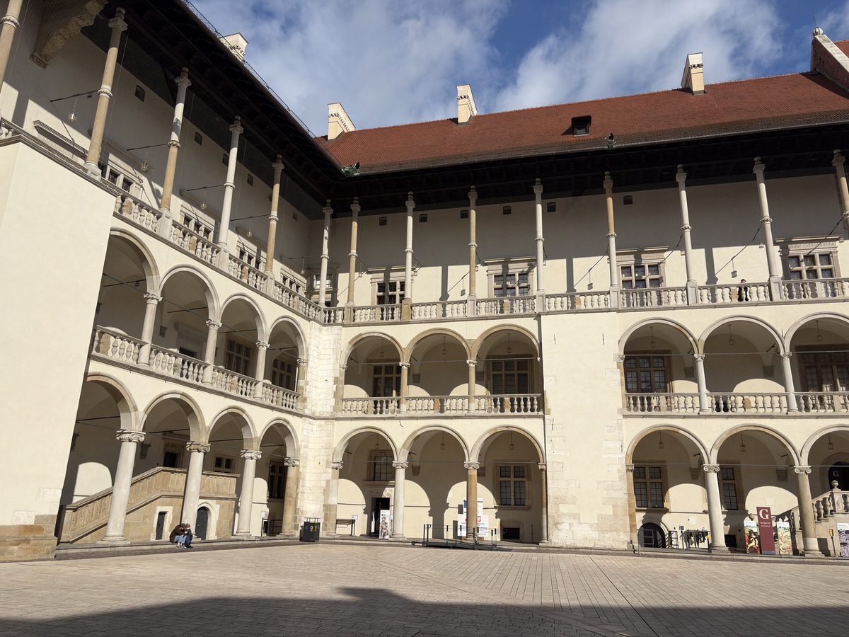 Picture Poland Krakow Wawel castle 2026-09 24