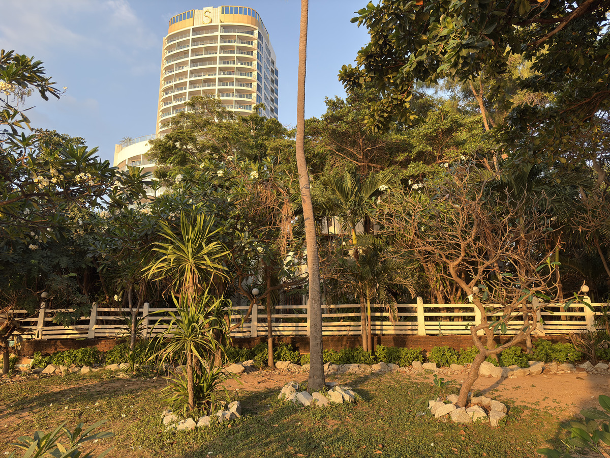 Picture Thailand Pattaya Dongtan beach 2025-12 35 - Accomodation Dongtan beach