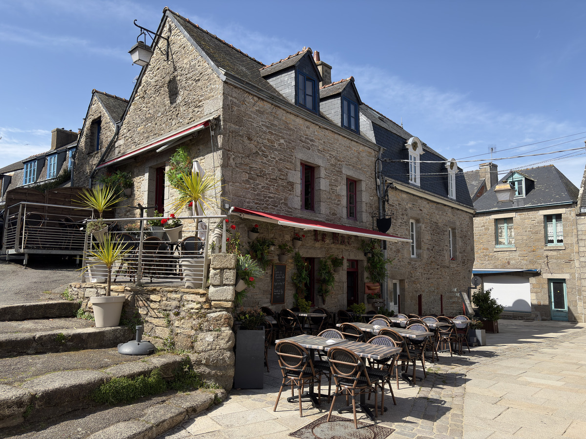 Picture France Concarneau Ville close 2026-04 113 - Monument Ville close
