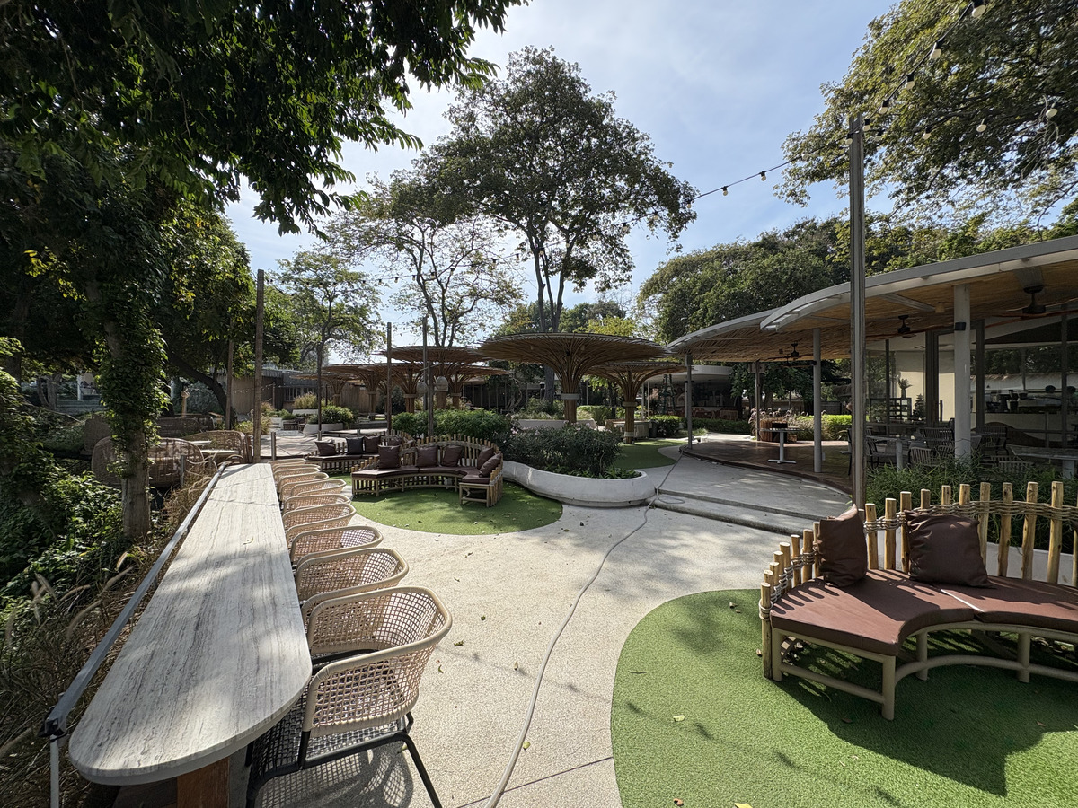 Picture Thailand Pattaya Oxygen Restaurant 2024-12 68 - Cost Oxygen Restaurant