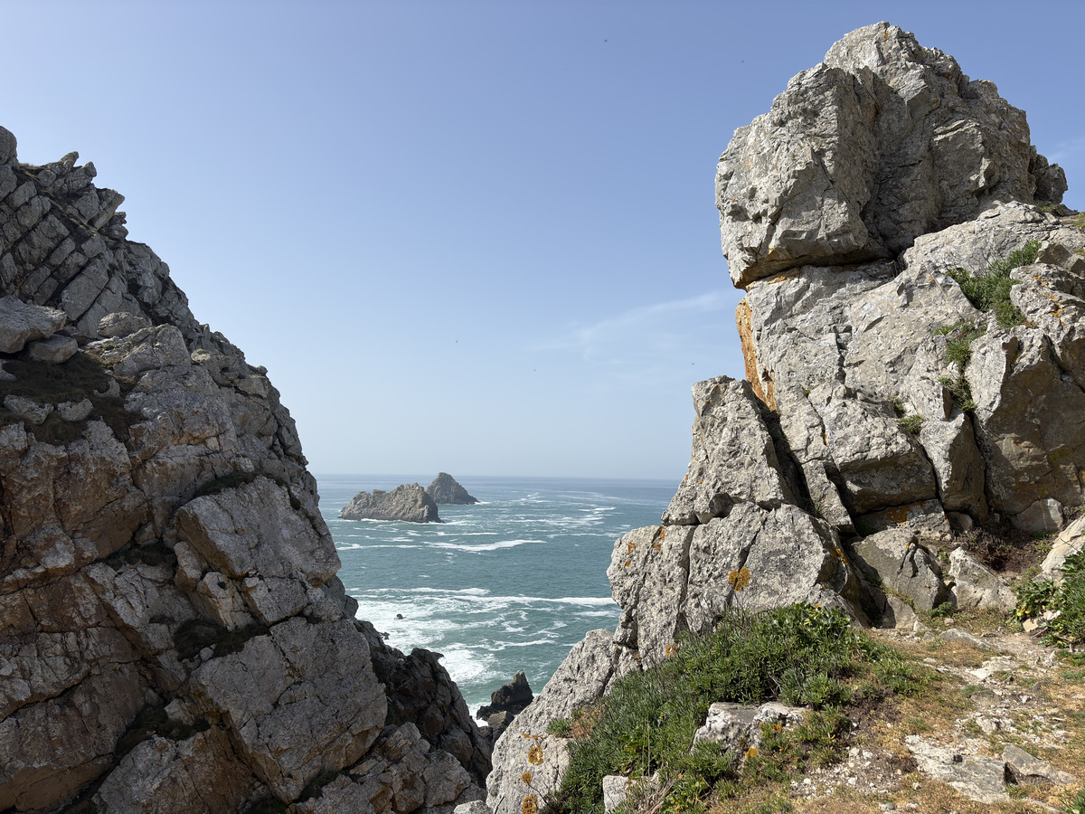 Picture France Crozon Pen Hir 2026-04 56 - Monuments Pen Hir