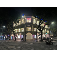 Picture Vietnam Hanoi Hoan Kiem Lake 2024-01 25 - Shopping Hoan Kiem Lake