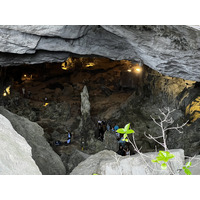Picture Vietnam Ha Long Bay Sung Sot Cave 2024-01 39 - Restaurant Sung Sot Cave