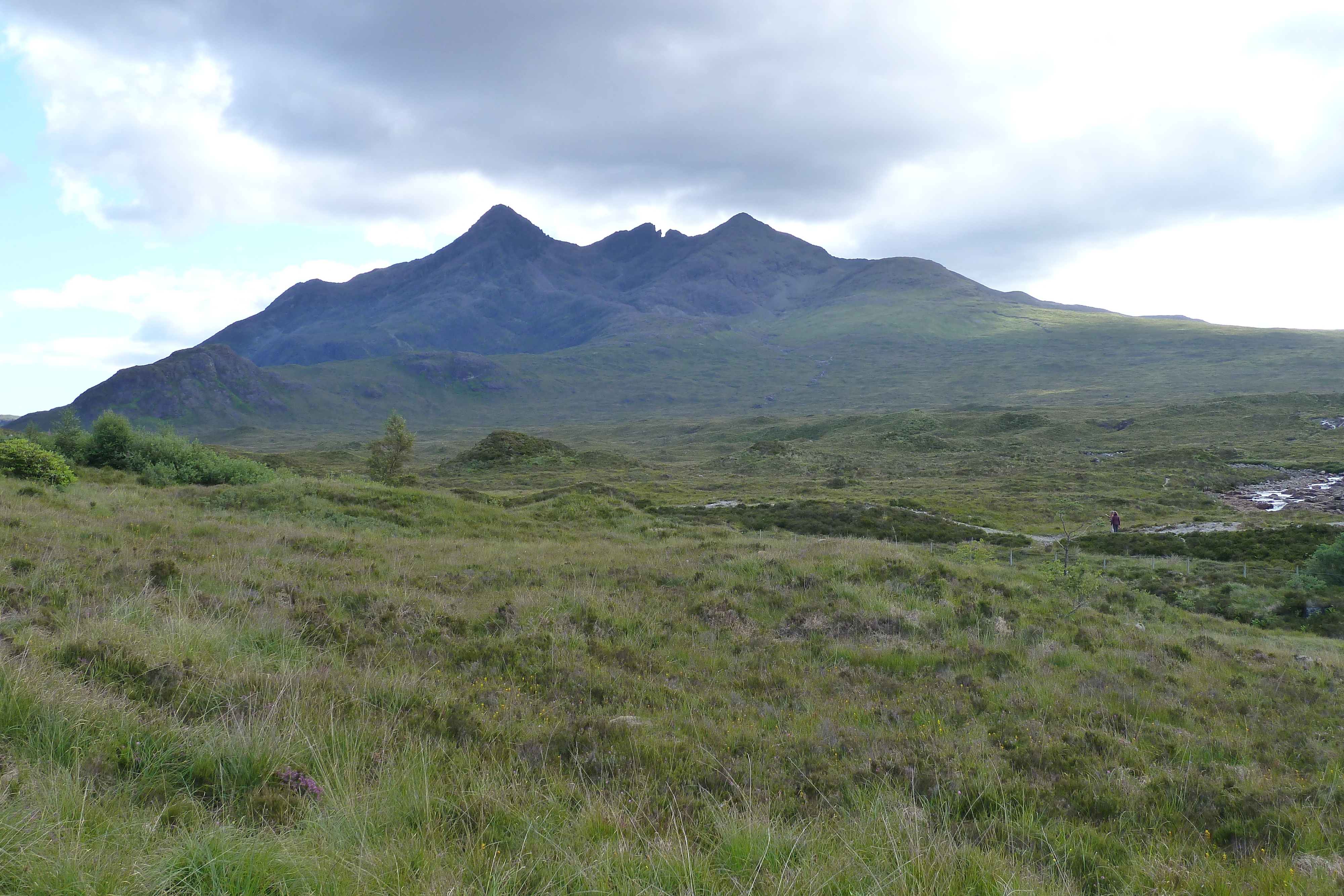 รูปถ่าย อังกฤษ(United Kingdom) เกาะสกาย(Skye) เทือกเขาคูลิน(The Cuillin) 2011-07 97
