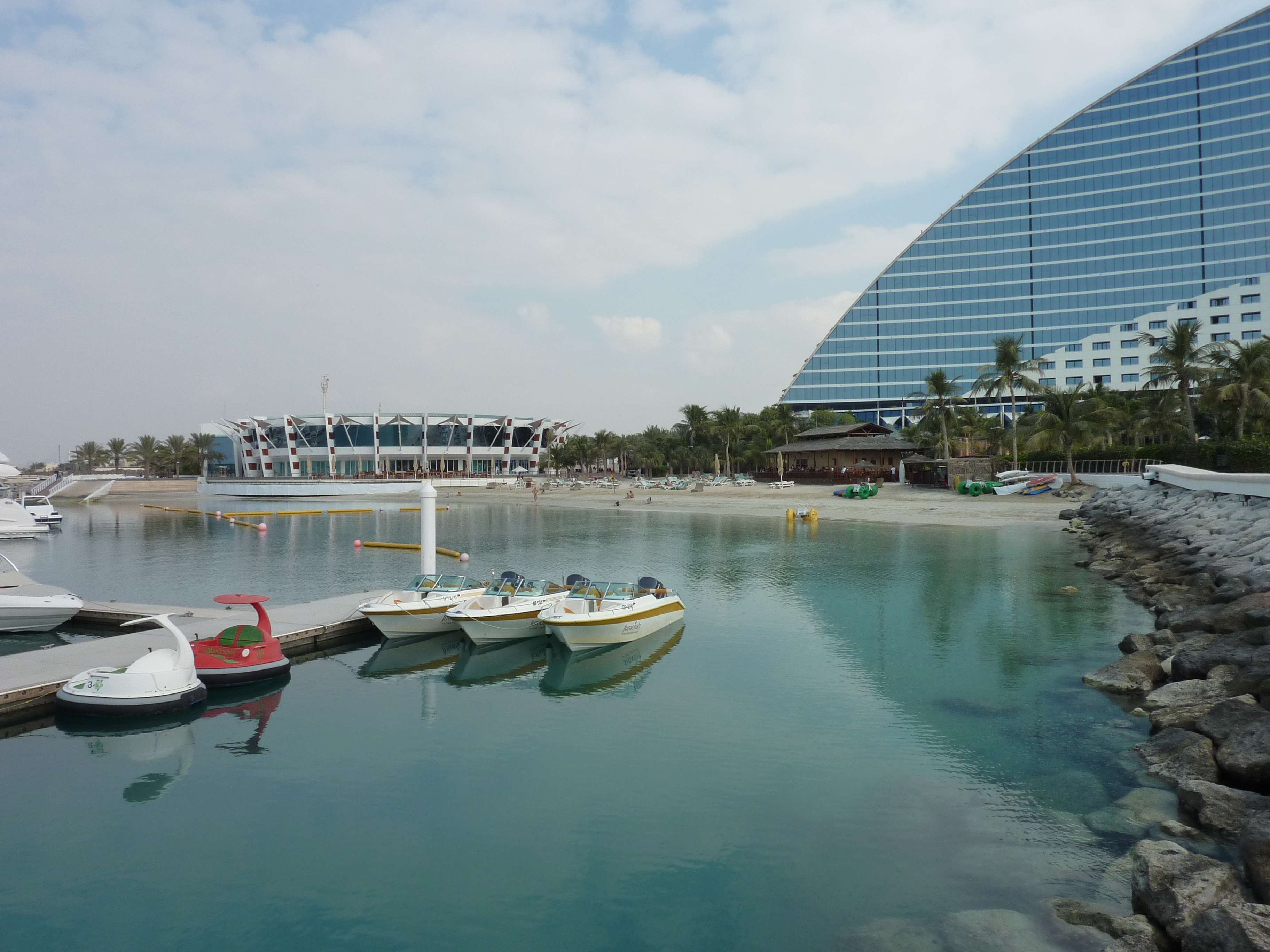 รูปถ่าย สหรัฐอาหรับเอมิเรตส์(United Arab Emirates) ดูไบ(Dubai) โรงแรมจูไมราห์บีช(Jumeirah Beach Hotel) 2009-12 2