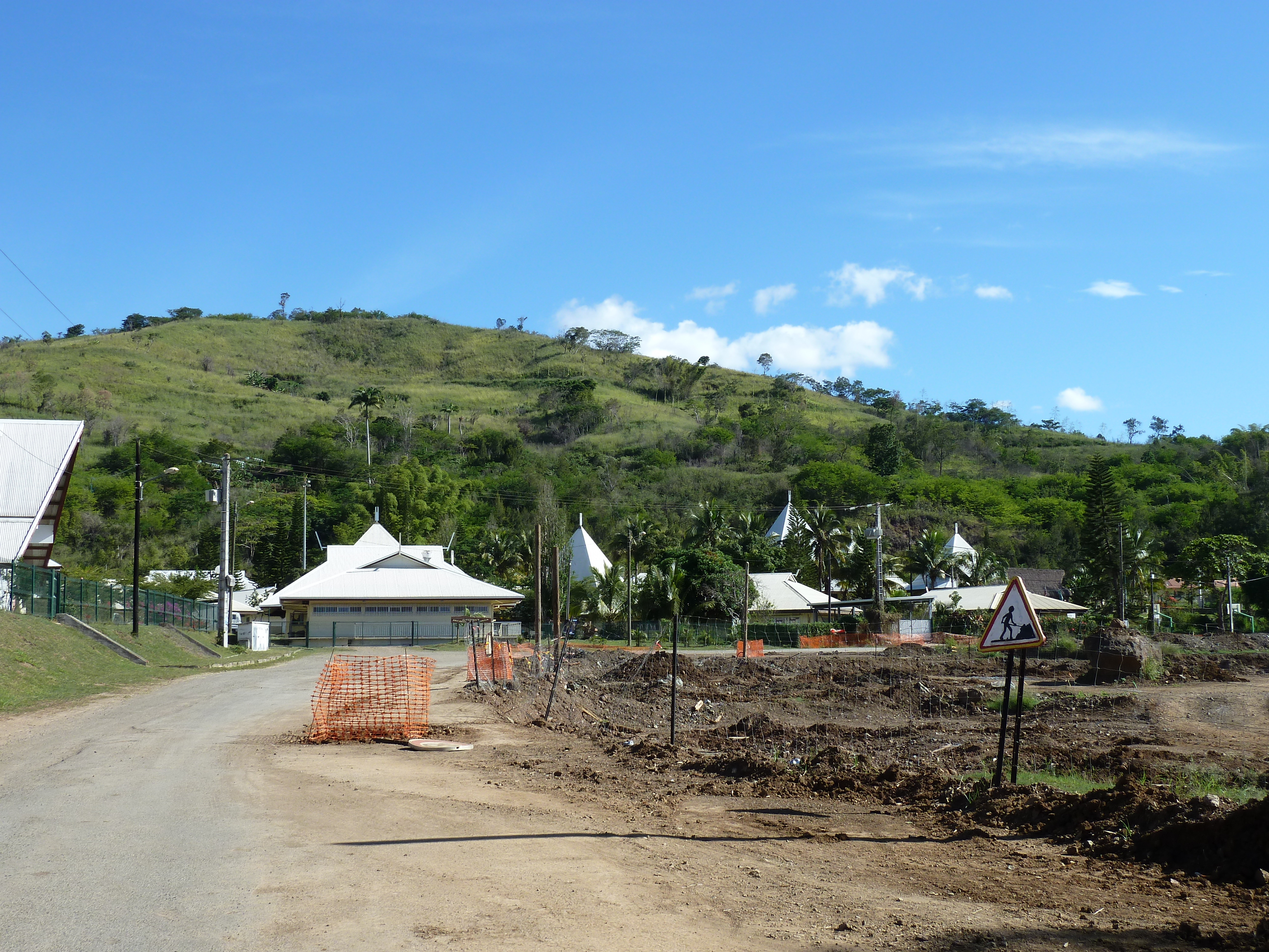 รูปถ่าย นิวแคลิโดเนีย(New Caledonia) ถนนจากกานาลาไปลาฟัว(Canala to La Foa road) 2010-05 15