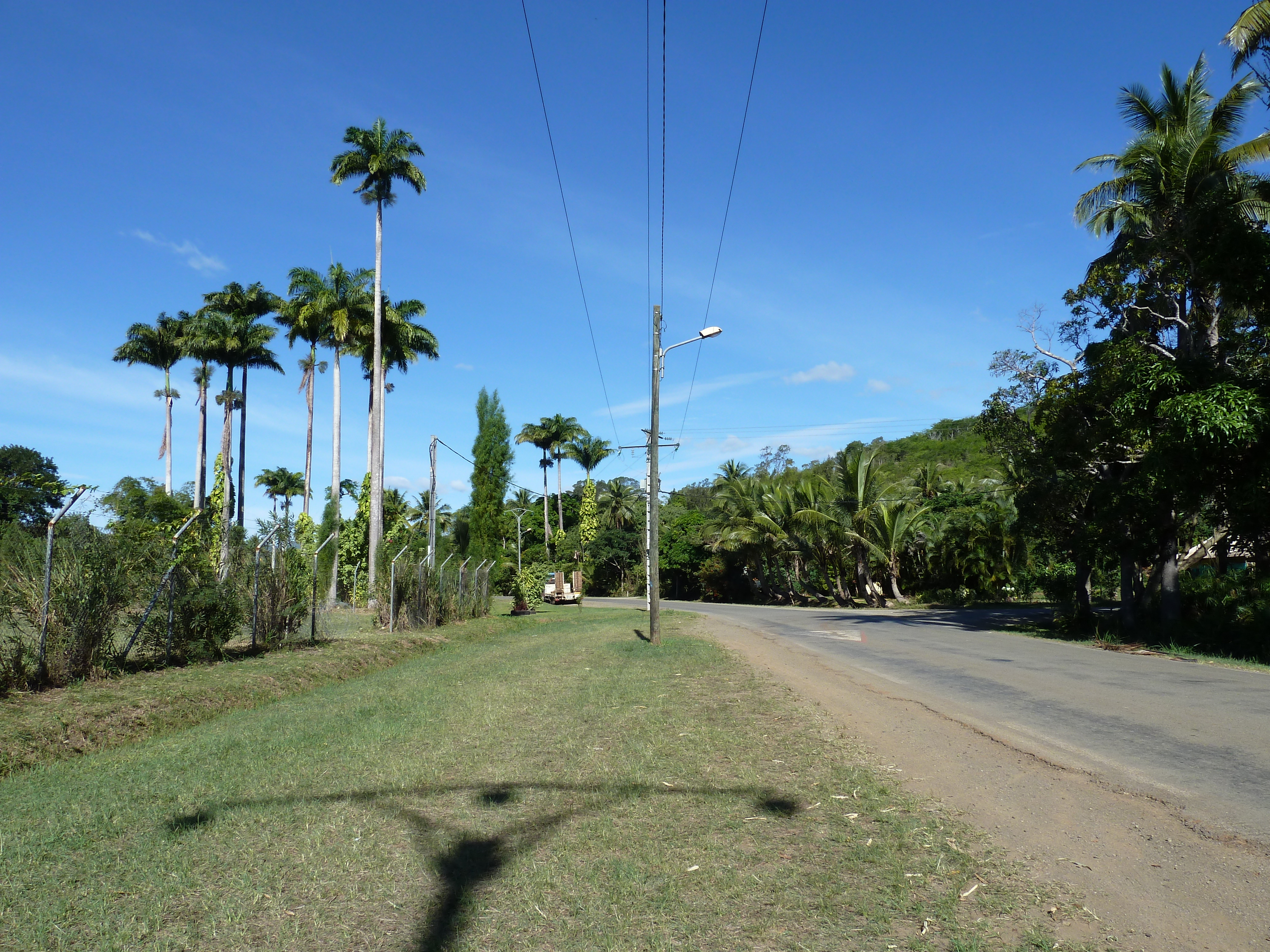 รูปถ่าย นิวแคลิโดเนีย(New Caledonia) ถนนจากกานาลาไปลาฟัว(Canala to La Foa road) 2010-05 0