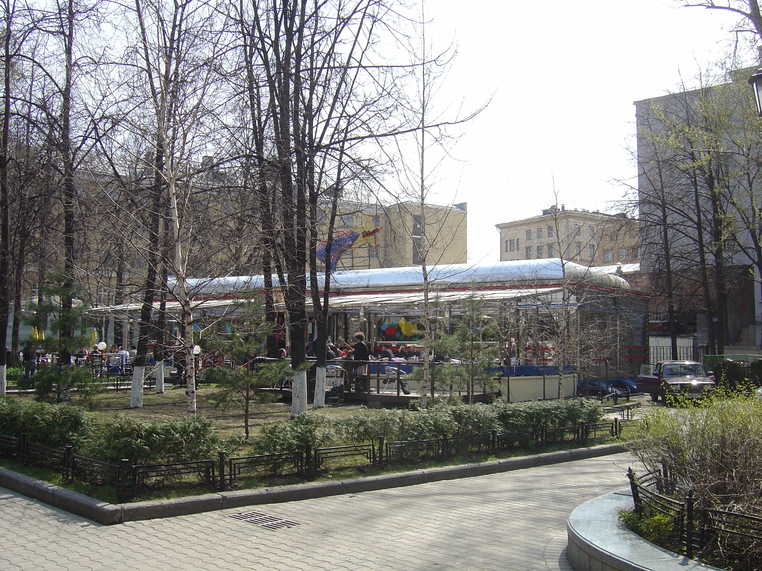 รูปถ่าย รัสเซีย(Russia) มอสโก(Moscow) ถนนตแวร์สกายา(Tverskaya Street) 2005-04 125