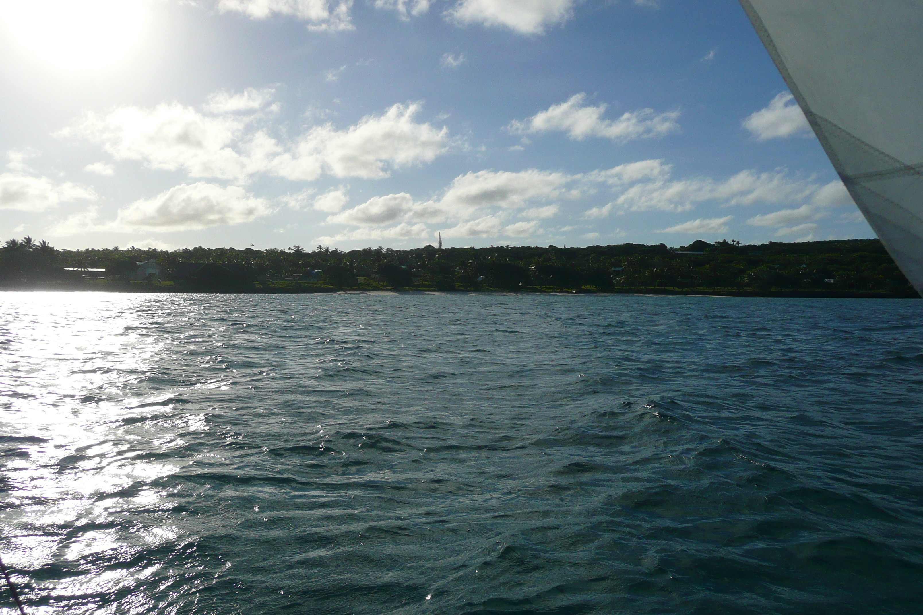 รูปถ่าย นิวแคลิโดเนีย(New Caledonia) เกาะลีฟู(Lifou) อ่าวชาโตบรีย็อง(Chateaubriand Bay) 2010-05 63