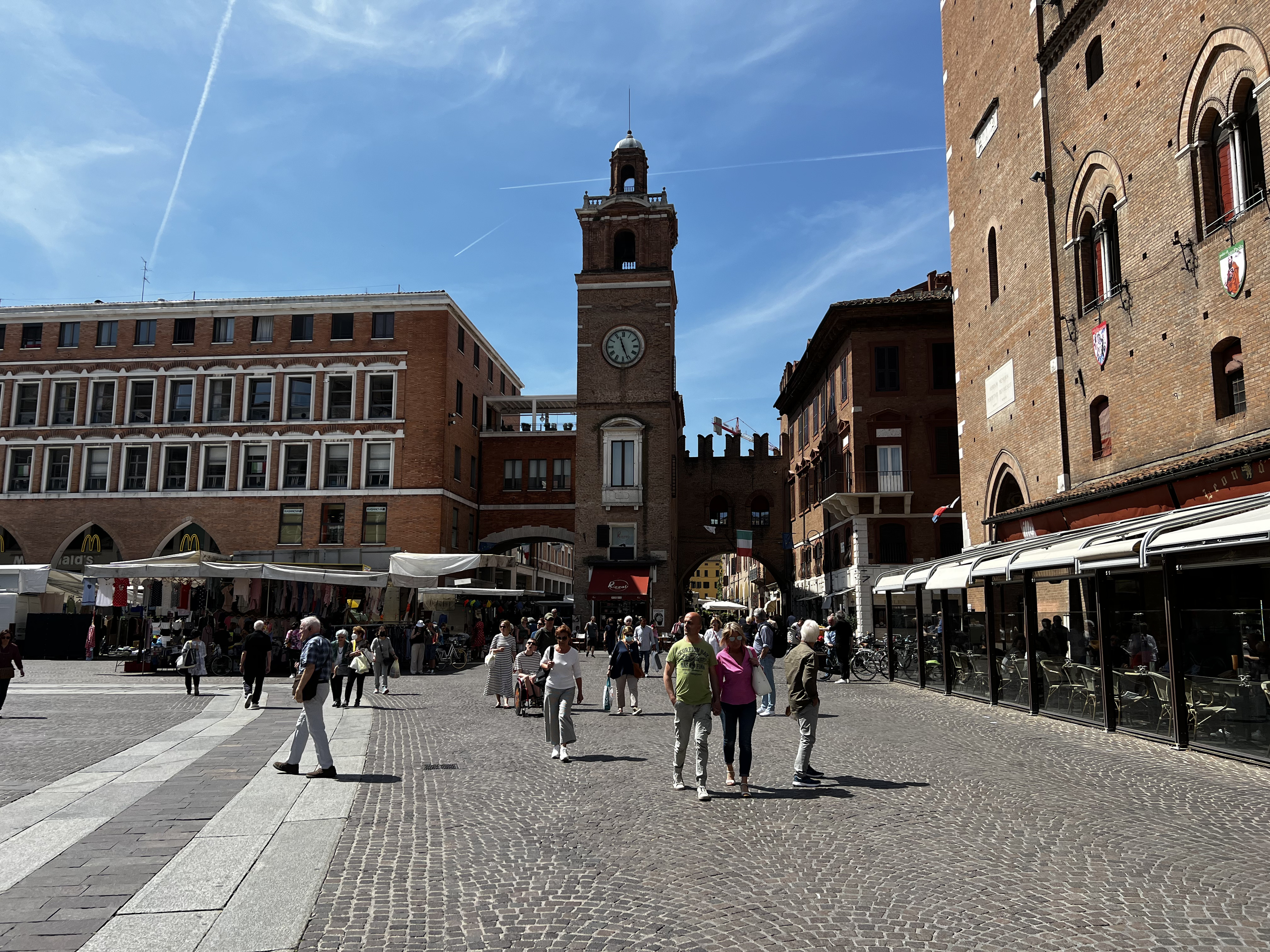 รูปถ่าย อิตาลี(Italy) แฟร์รารา(Ferrara) 2022-05 43