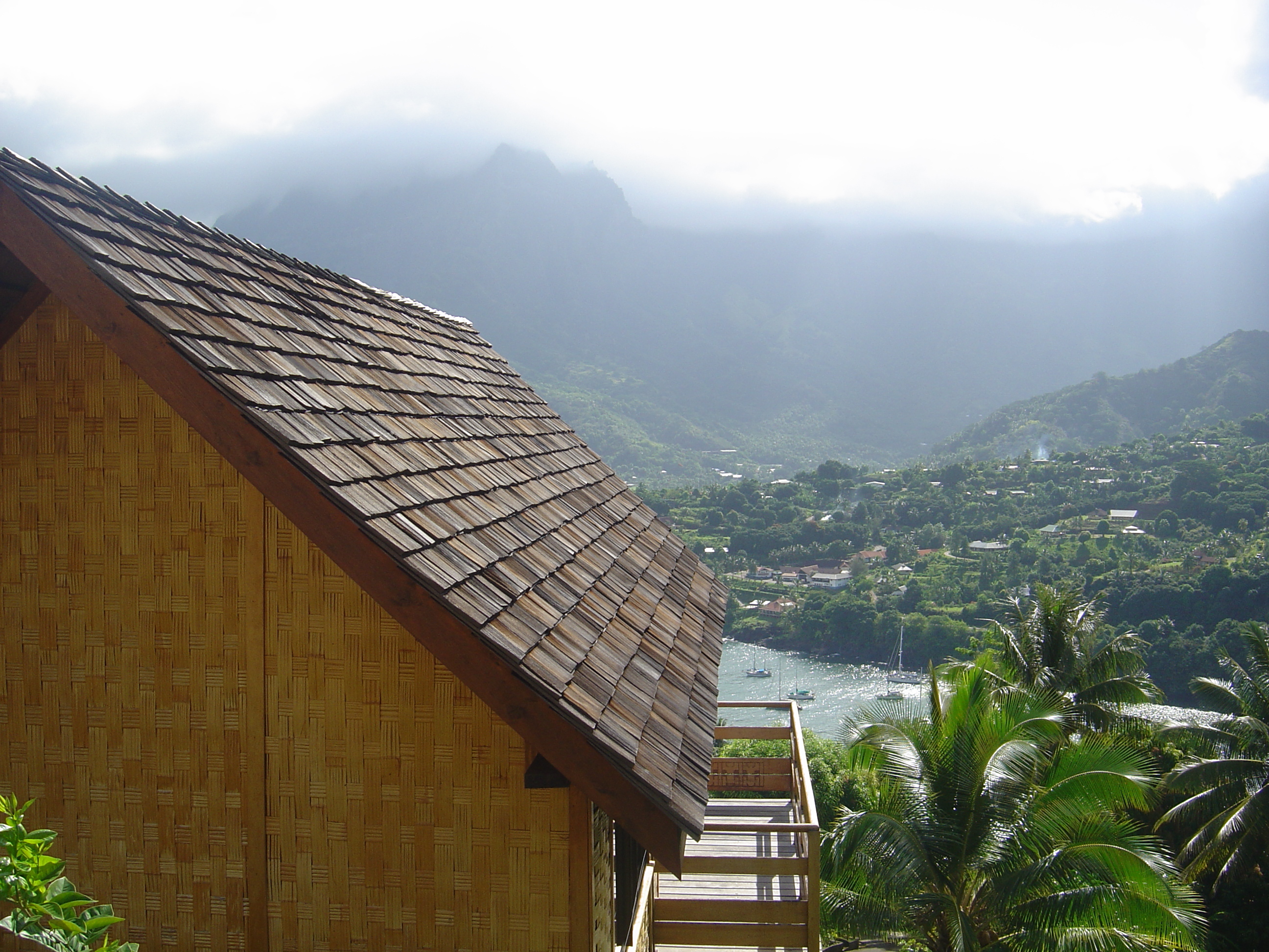 รูปถ่าย เฟรนช์โพลี่นีเซีย(Polynesia) หมู่เกาะมาร์เคซัส(Marquises) 2006-04 197